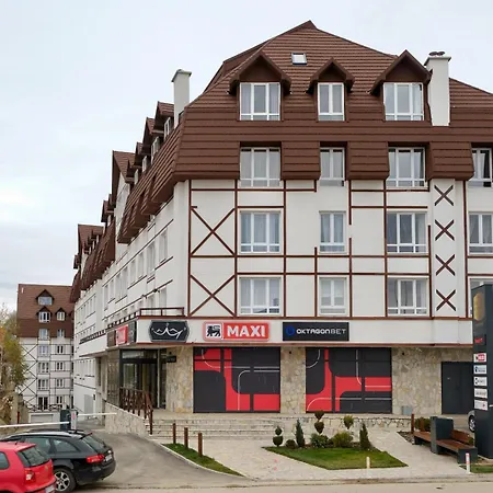 Lux Dunja Cardaci - *