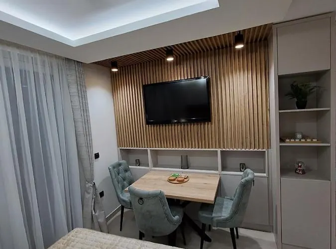 Lux Dunja Cardaci - * كوباونيك