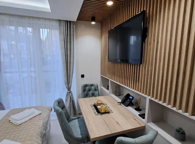 Lux Dunja Cardaci - דירה קופאוניק