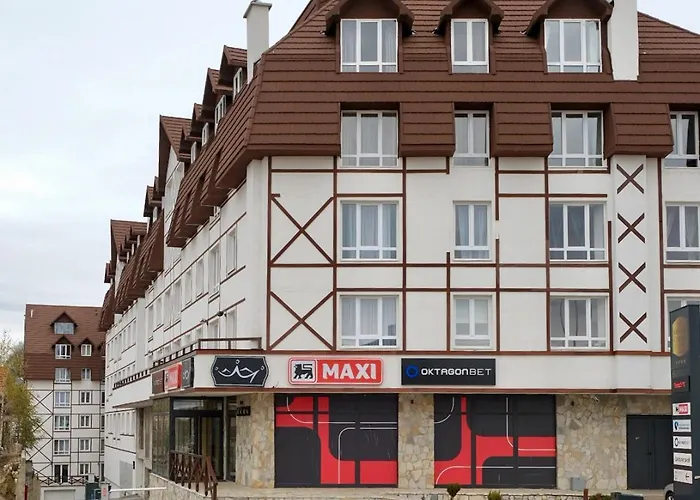 Lux Dunja Cardaci - *